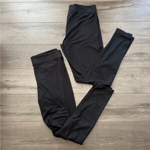 2 Max & Mia women’s leggings. Black. Size M